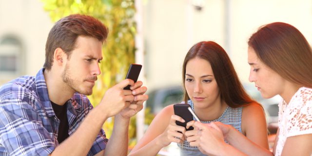 Smartphones pour jeunes