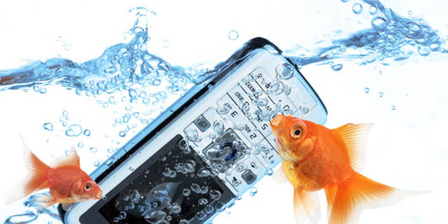 Au secours! Mon tlphone est tomb dans l'eau 